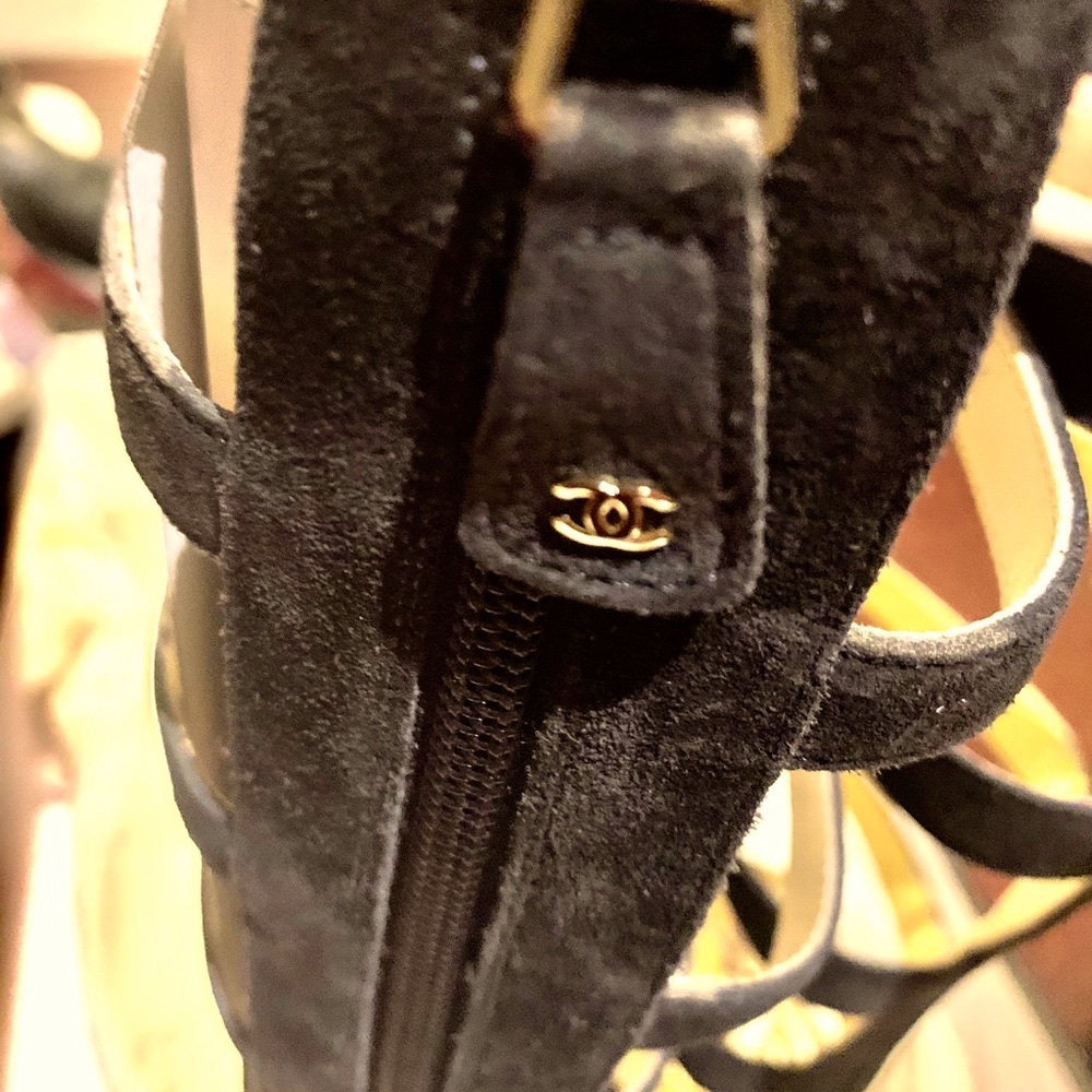 CHANEL knee highl cut our boots monogram CC RARE! - Picture 6 of 7